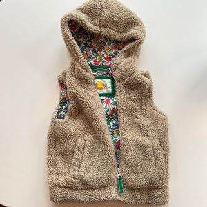 Mini Boden Fuzzy vest size 2-3T